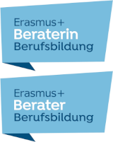 Logo: &uuml;bereinander die zwei Schriftz&uuml;ge "Erasmus+ Beraterin Berufsbildung" und "Erasmus+ Berater Berufsbildung" auf blauer Logofl&auml;che.