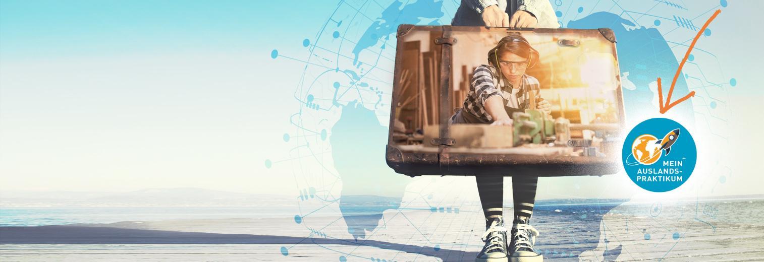 Auf dem Bild ist eine Person mit einem Koffer vor einer Weltkarte zu sehen, das Logo von MeinAuslandspraktikum ist integriert